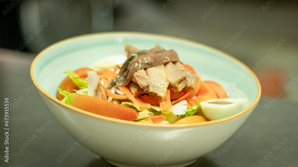 Salad with porc