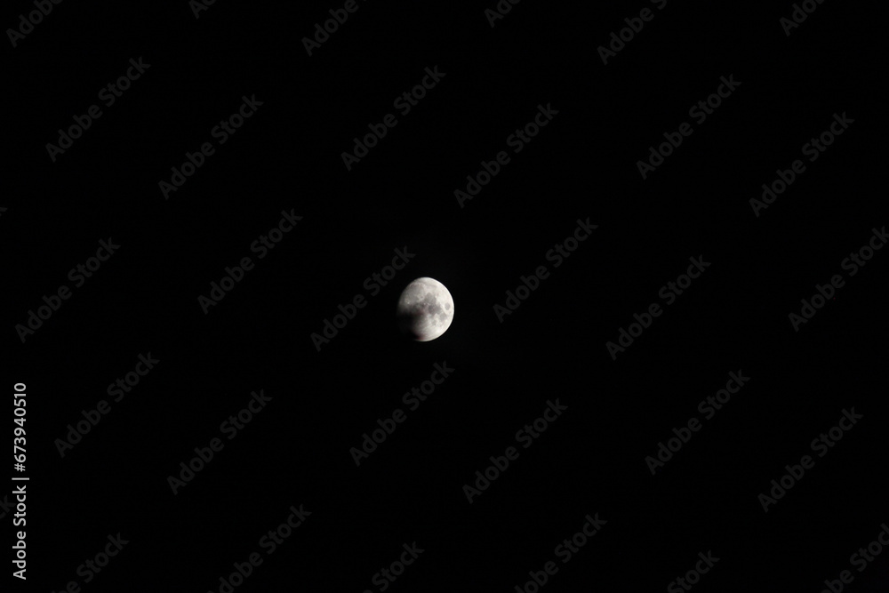 Aufnahme von dem Mond bei nacht Aufnahme von dem Mond bei nacht