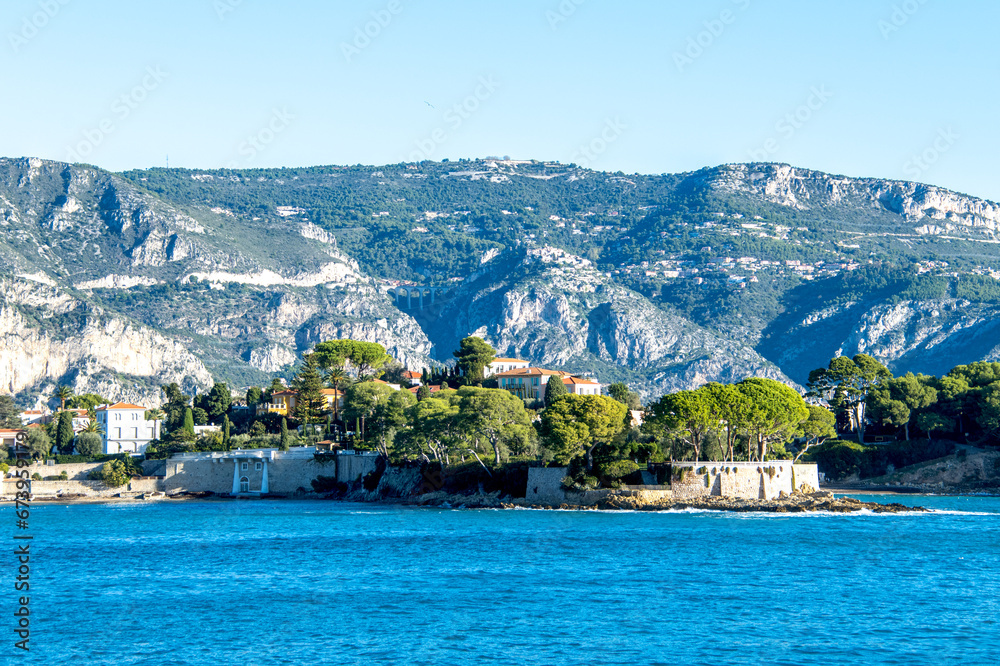 Paysage de bord de mer dans le Sud de la France sur la Côte d'Azur