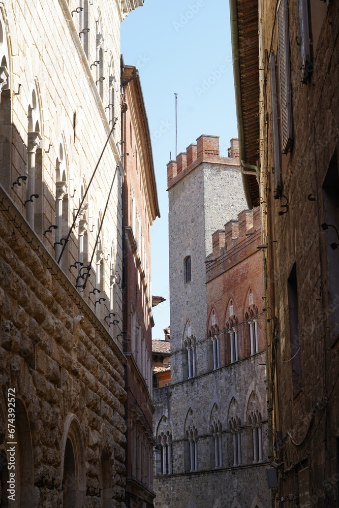Citta di Siena, in Toscana, una delle città più belle d'Italia, vie storiche e particolari del centro, con il palio