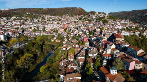 Obraz na płótnie Aerial view on a sunny day at a small town w salonie