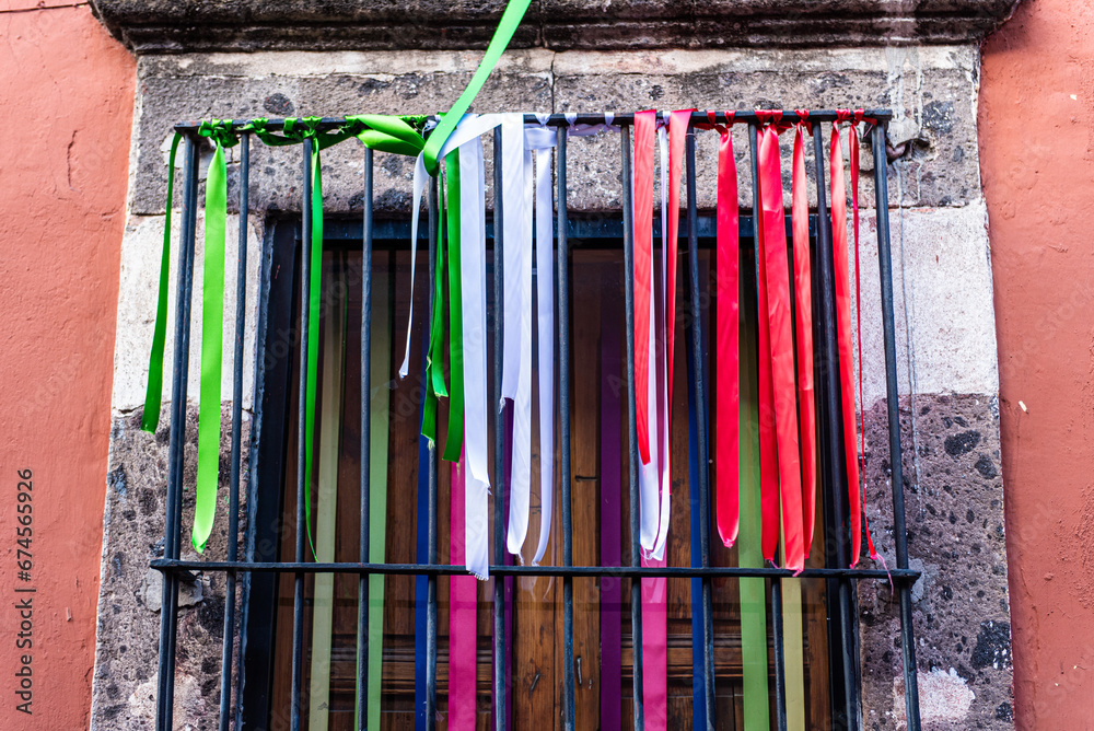 Obraz premium Discovering the colonial style in the city of San Miguel de Allende, Guanajuato, Mexico