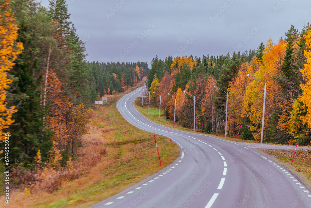 Straße in Schweden – Herbst – Roadtrip Straße in Schweden – Herbst – Roadtrip