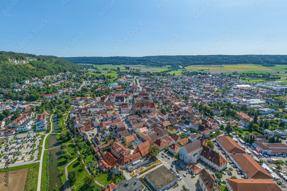 Der Erholungsort Beilngries im Naturpark Altmühltal im Luftbild, Blick in die sehenswerte Altstadt