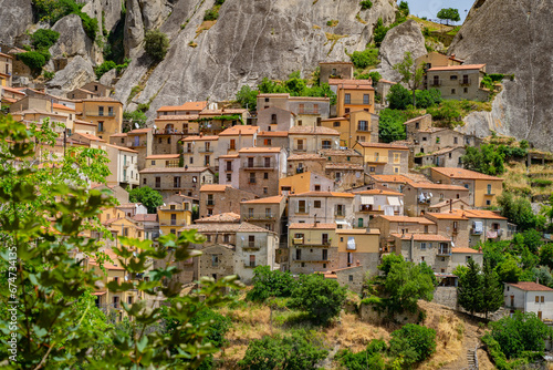 Borghi della basilicata, posti bellissimi nel sud-italia photo