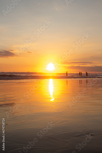 La playa es un para  so