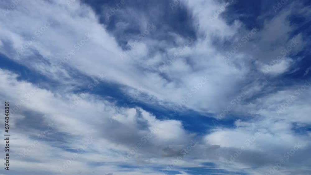 Unprecedented sky of cirrus columns circulating the sky in the mid-afternoon