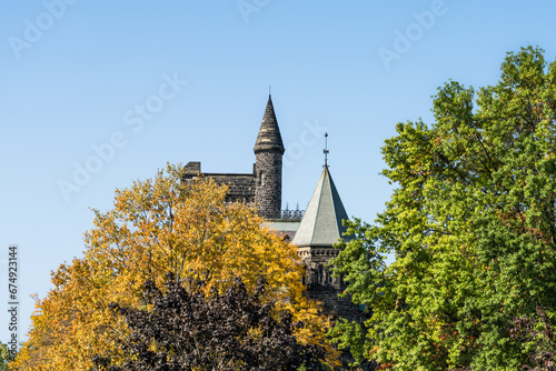 Obraz na plátně University of Torinto landscape with college library building  on background  wi