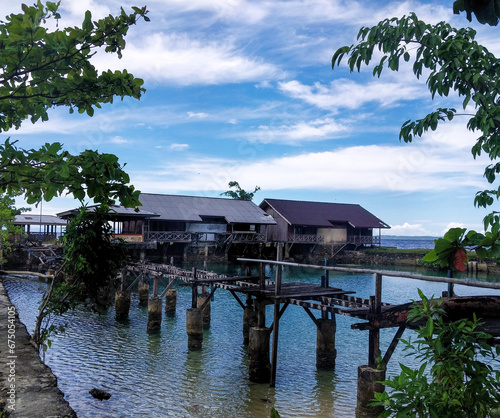 Fotografie Traditional fisherman's house in Biak - Papua