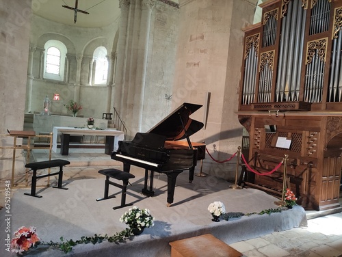 piano à Surgères, France photo