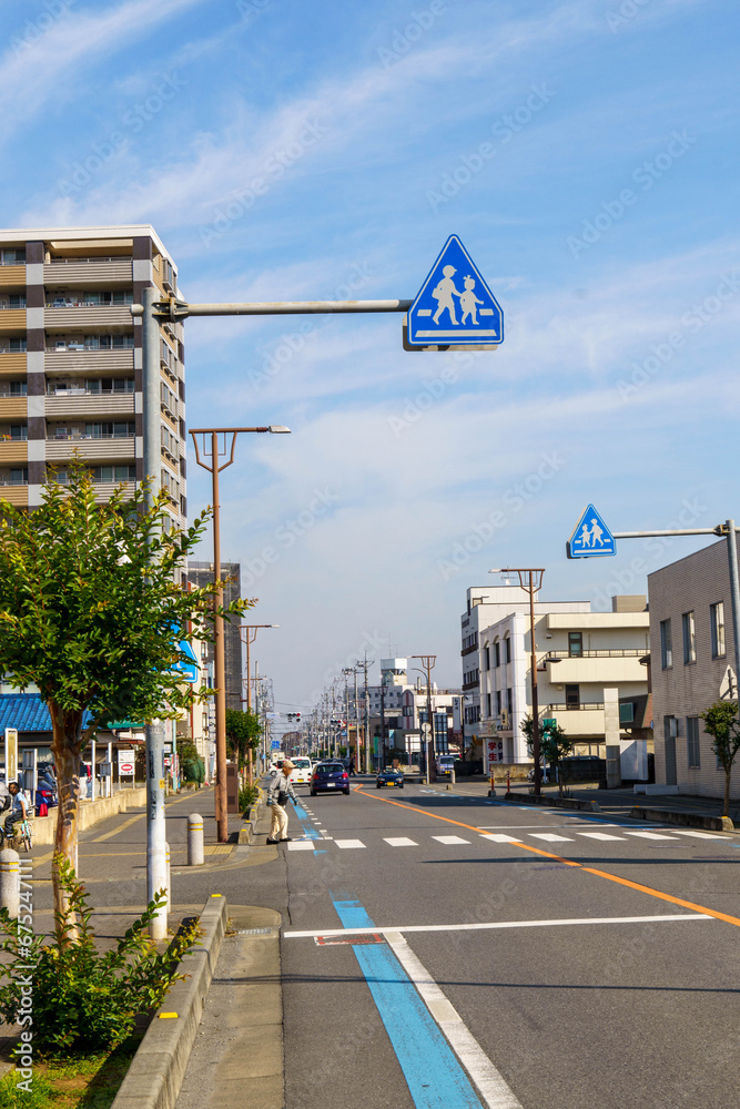 電線地中化工事化で広々とした青空 電線地中化工事化で広々とした青空