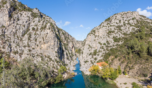 Panorama des gorges du Gouleyrous à Tautavel dans les Pyrénées Orientales (France) 
