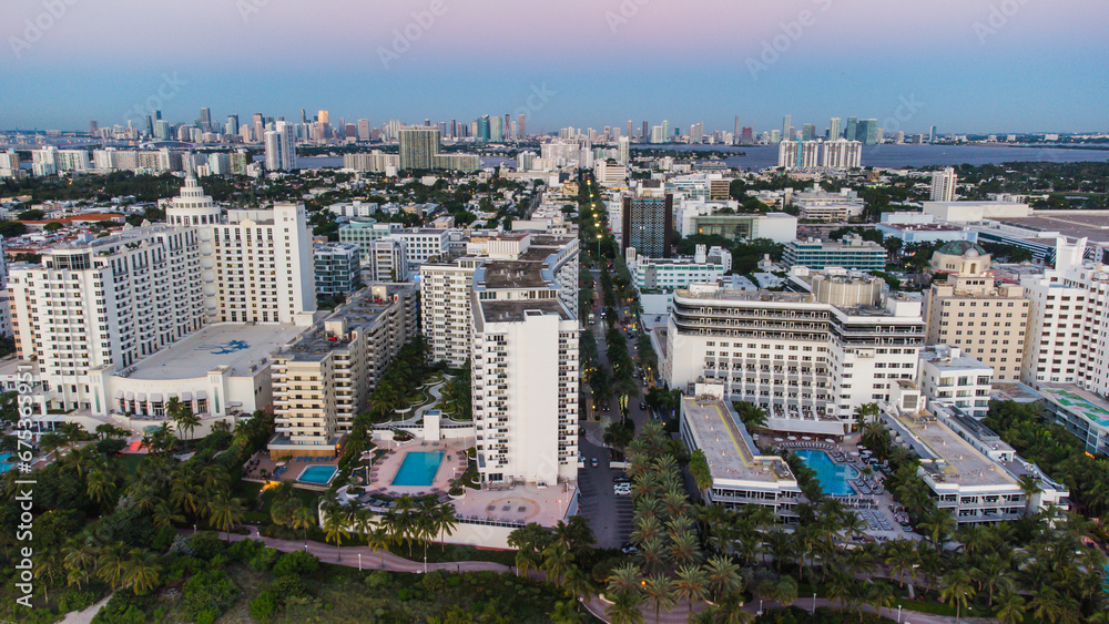 Fototapeta premium Aerial view of the streets of Miami south beach, florida, usa