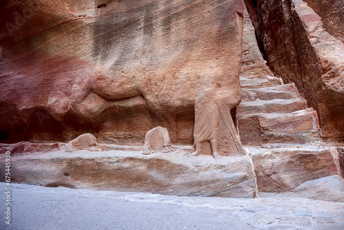 Kayon Sik. Close-up of the intricately shaped canyon walls and winding road. Petra Jordan photo