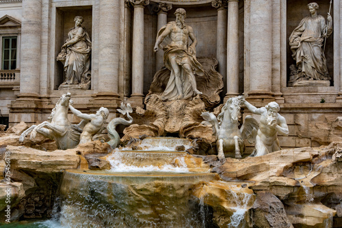 Die sch  ne Altstadt Rom in Italien mit beeindruckenden Bauwerken 