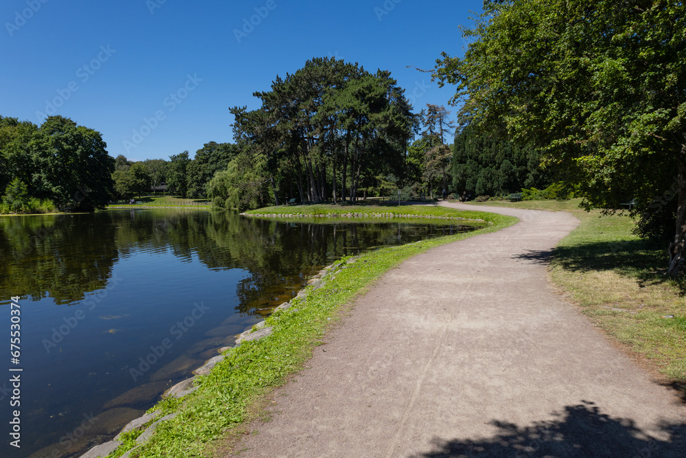 Relaxing day in Slottsparken in Malmo