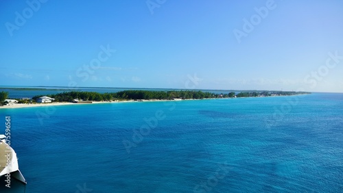  Shoreline with beautiful blue and turquoise waters of North Bimini, Bahamas