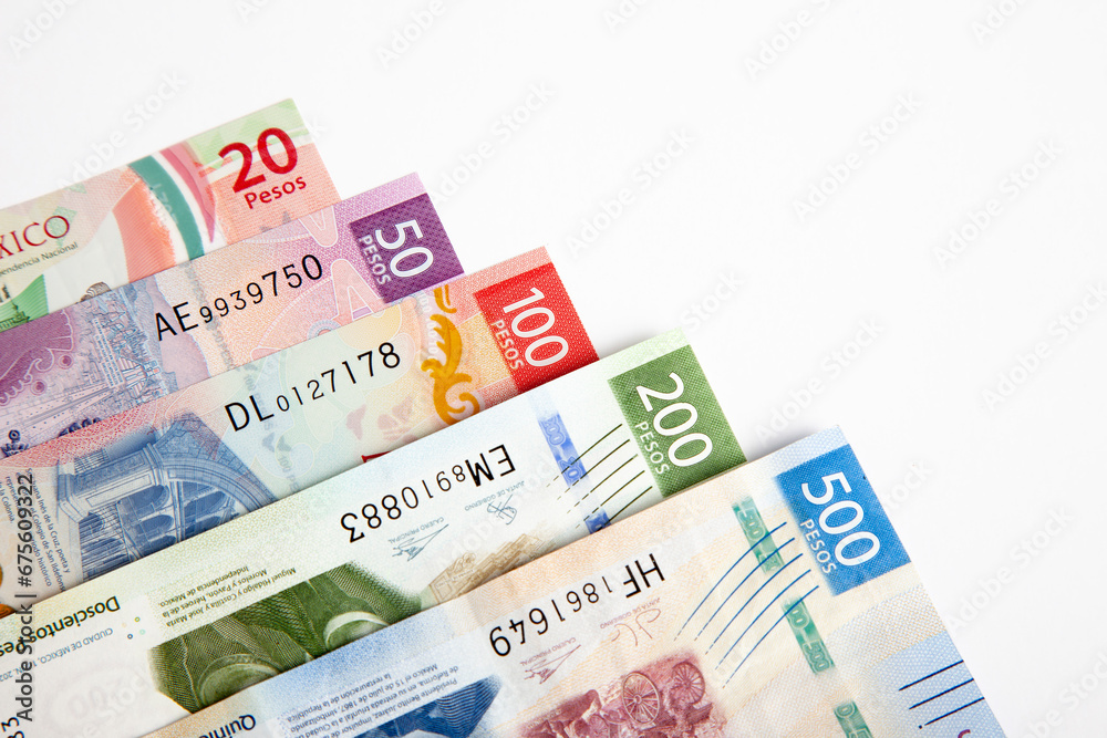Obraz premium new bank notes of mexican peso background. 20, 50, 100, 200, 500 pesos 