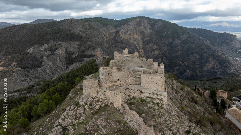vista aérea del castillo de Moclín en la provincia de Granada, Andalucía