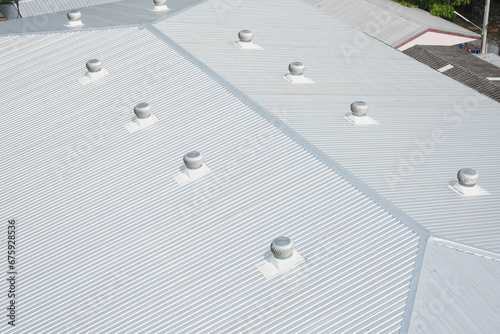 metal sheet roofing on commercial construction