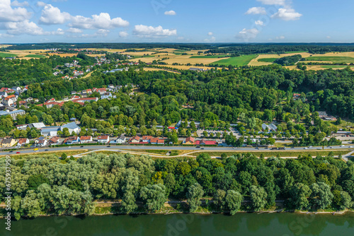 Die Region Bad Abbach im Luftbild, Blick über die Donau zum Kurgebiet