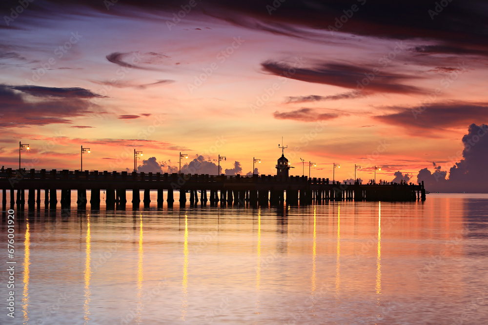 Obraz premium Morning scenery Saranwithi Bridge Prachuap Khiri Khan Province, Thailand