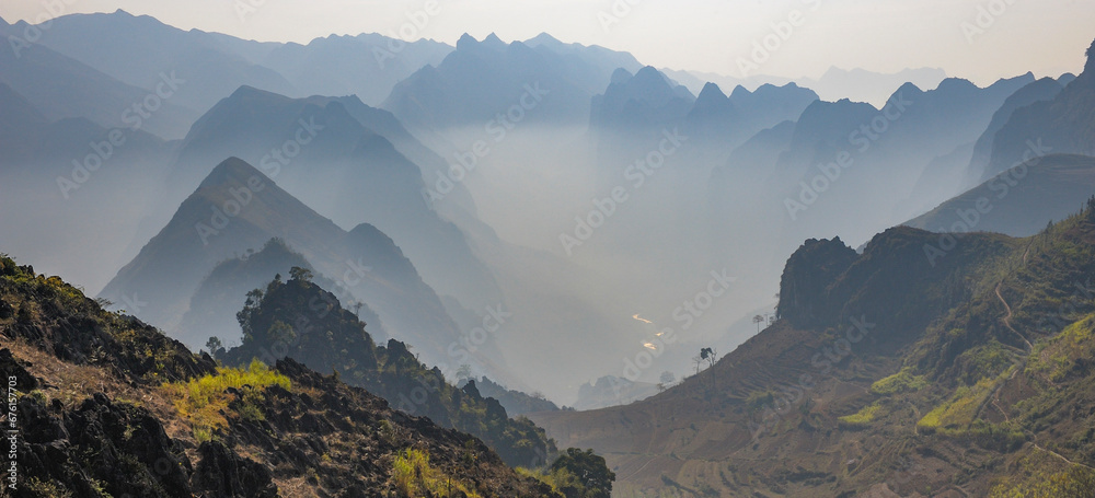 In 2010, Dong Van Karst Plateau was recognized by UNESCO as a Global Geopark. At that time, this was the first global geopark in Vietnam and the second in Southeast Asia. Characteristics of the rocky  - obrazy, fototapety, plakaty 
