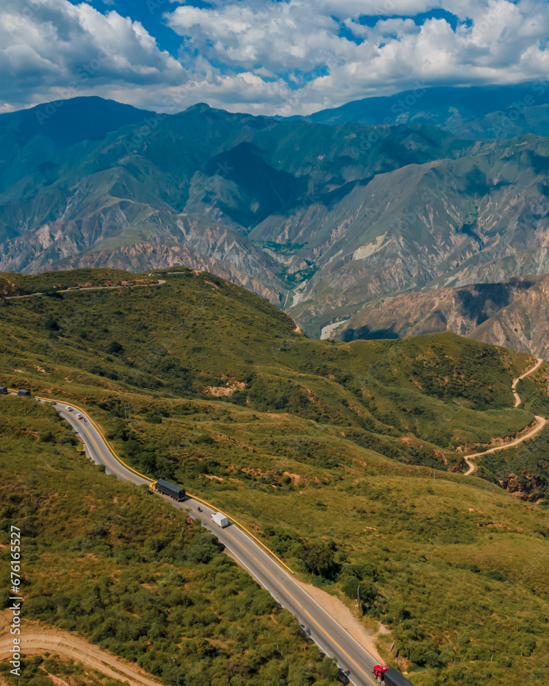 Tarde soleada en el Cañón del Chicamocha, ubicado en Santander, Colombia