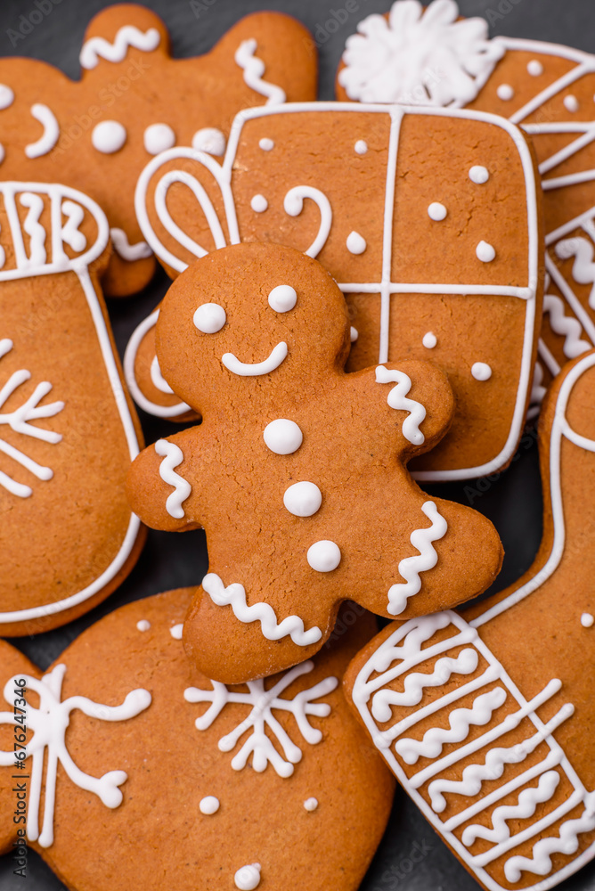 Delicious gingerbread cookies with honey, ginger and cinnamon Delicious gingerbread cookies with honey, ginger and cinnamon