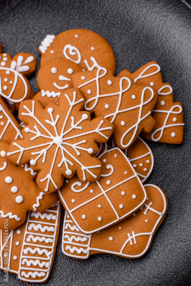 Delicious gingerbread cookies with honey, ginger and cinnamon