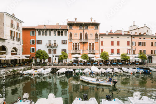 Boote im Hafen von Desenzano am Gardasee photo