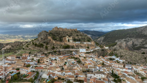 Vista aérea del municipio de Moclín en la provincia de Granada, España