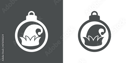 Tiempo de Navidad. Logo con silueta de bola de navidad con sombrero de elfo de Santa Claus para su uso en invitaciones y felicitaciones