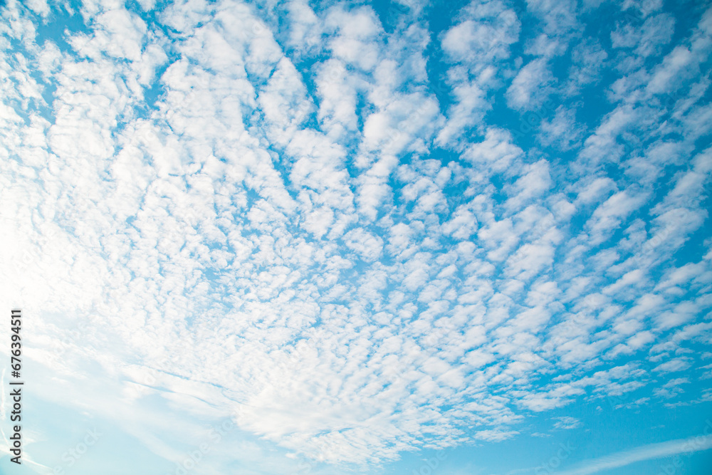 Obraz premium Summer blue sky cloud light gradient white background