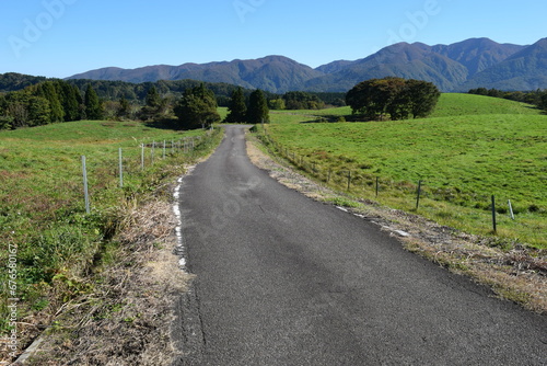 山岳道路 山形県庄内 © FRANK