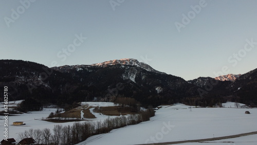 Fototapeta Naklejka Na Ścianę i Meble -  Winter in the mountains