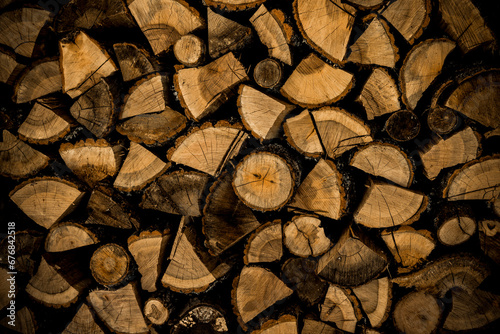 Brennholzscheite aus Eichenholz photo