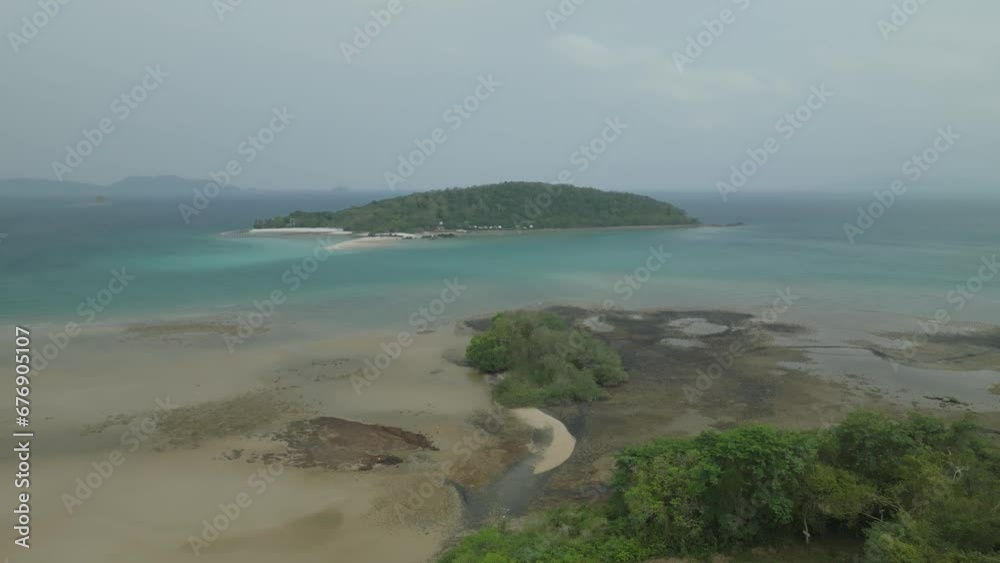Ko Mak island is a small island of Trat province, Thailand
Ko Mak island is a small island of Trat province, Thailand