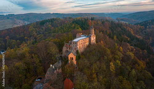 Zamek Grodno w Zagórzu Śląskim