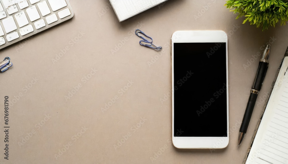 Bureau Moderne avec Smartphone et Clavier