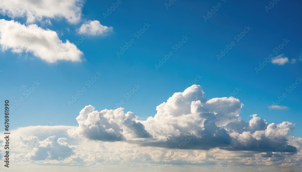 Ciel Bleu avec Nuages Blancs
