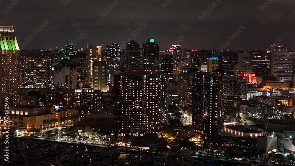 Obraz premium Beautiful San Diego, California at night