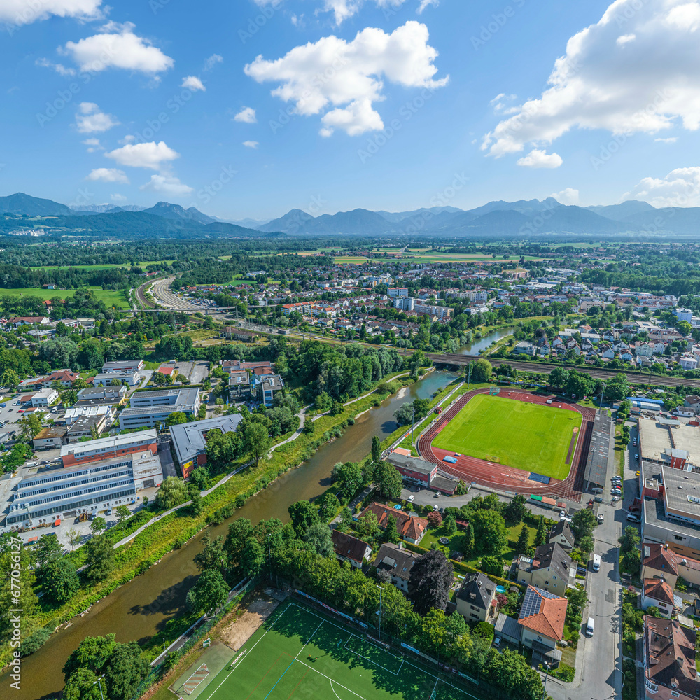Ausblick auf Rosenheim in Oberbayern, Blick ins Inntal und zum Alpenrand