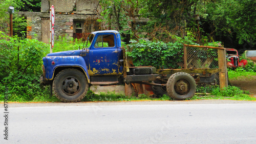 Rusty blue truck in Georgia 
