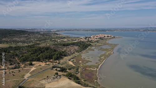 Wallpaper Mural survol du parc naturel régional de la Narbonnaise	 Torontodigital.ca