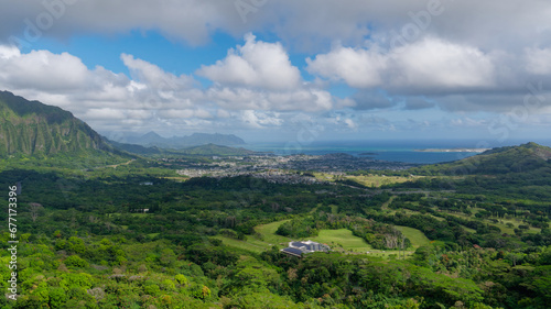 Scenic view from the Nuʻuanu Pali Lookout over Koʻolau mountain cliffs and the Windward Coast of the Island of Oahu, Hawaii
