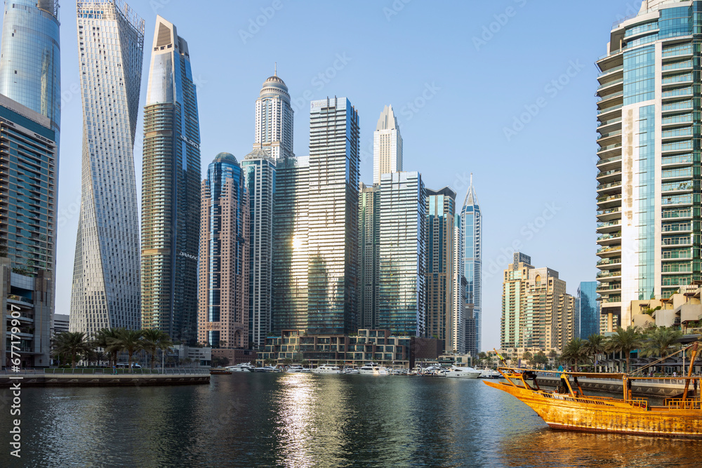 Naklejka premium Scenic View of Dubai Skylines