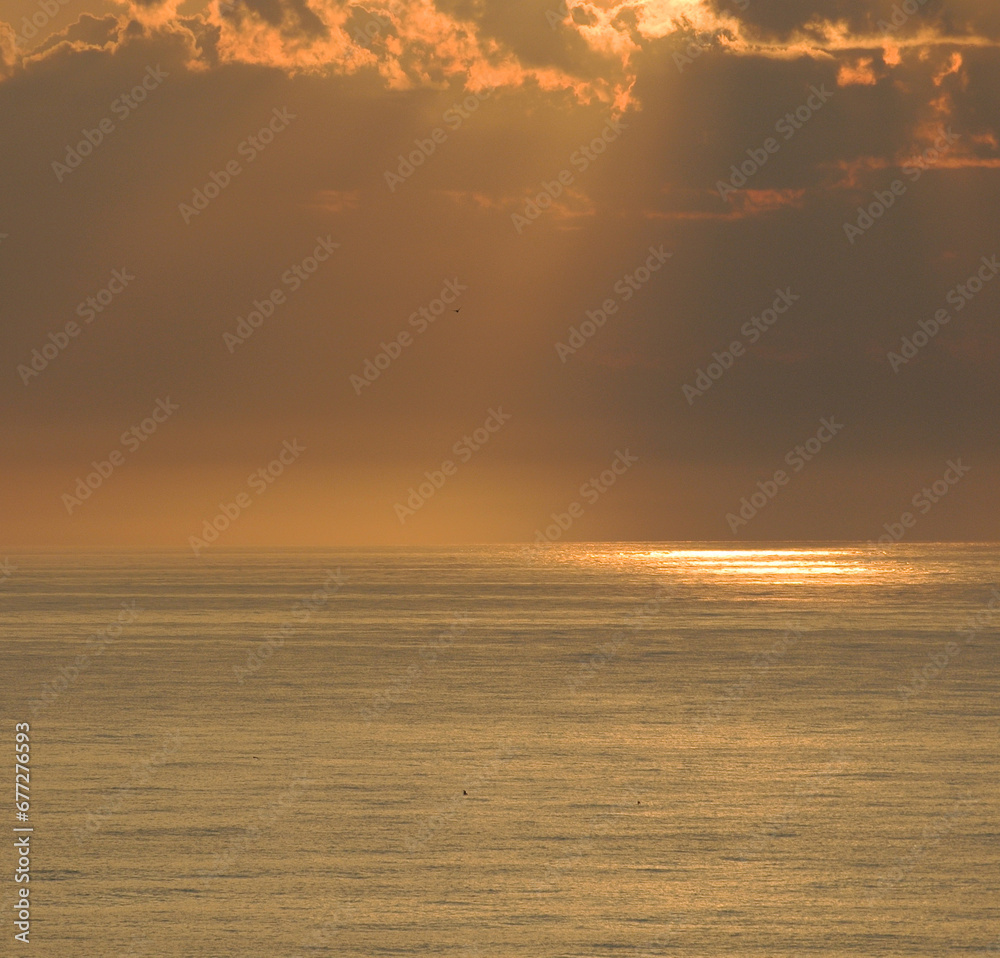 Fototapeta premium Sunset over the sea