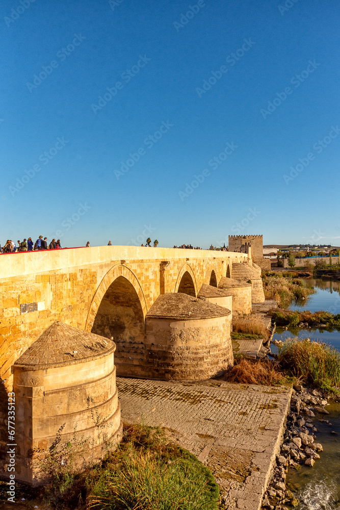 Puente romano de Córdoba, Andalucía, España Puente romano de Córdoba, Andalucía, España