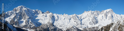 Italian alp Monte Bianco chain © supereos1